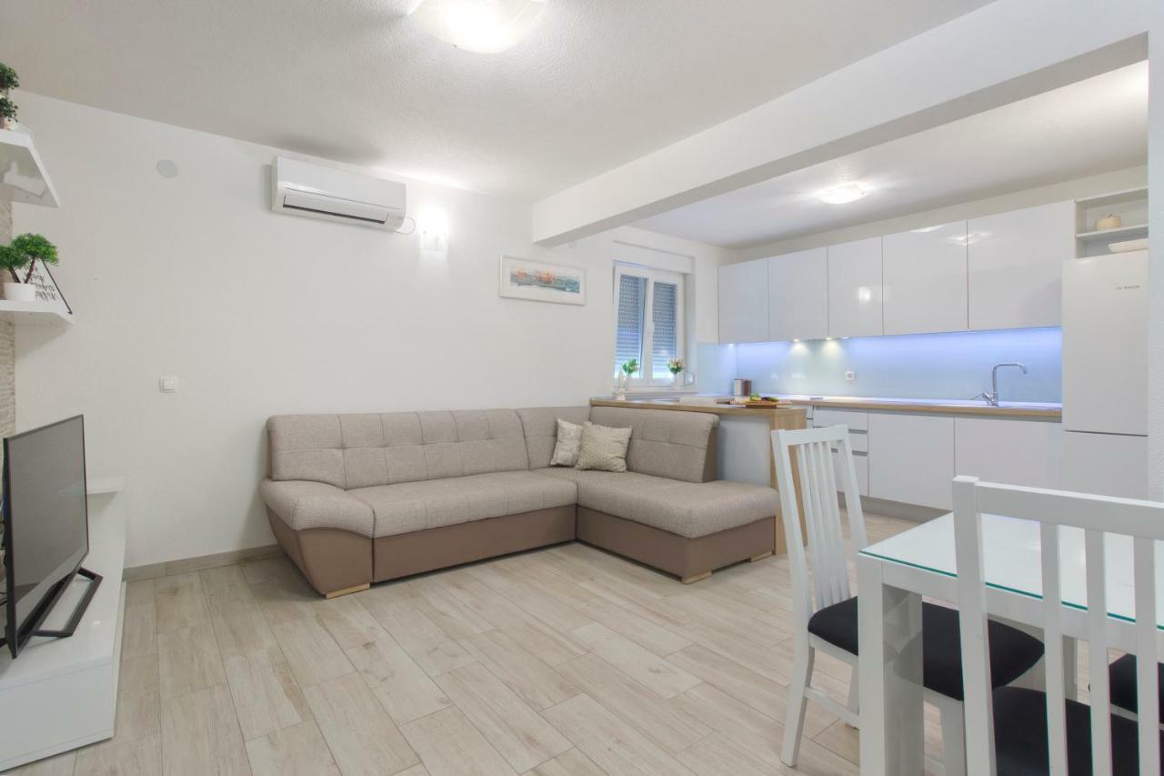 Paradise Brbinj المظهر الخارجي الصورة