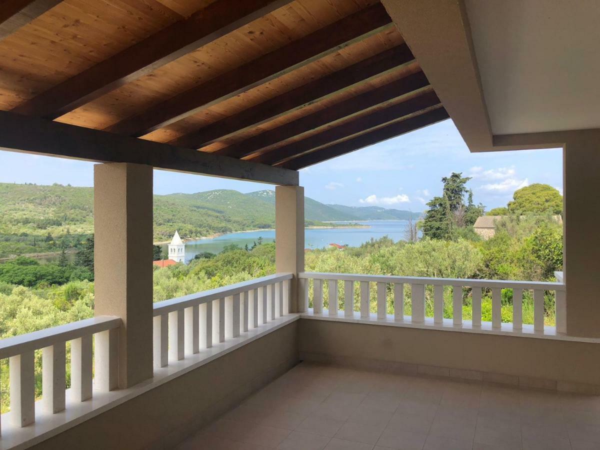 Paradise Brbinj المظهر الخارجي الصورة