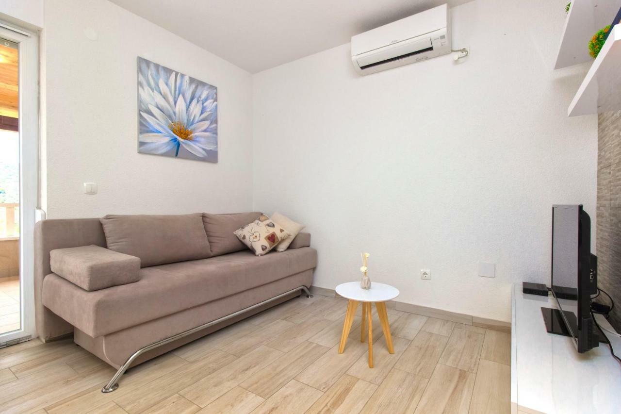 Paradise Brbinj المظهر الخارجي الصورة